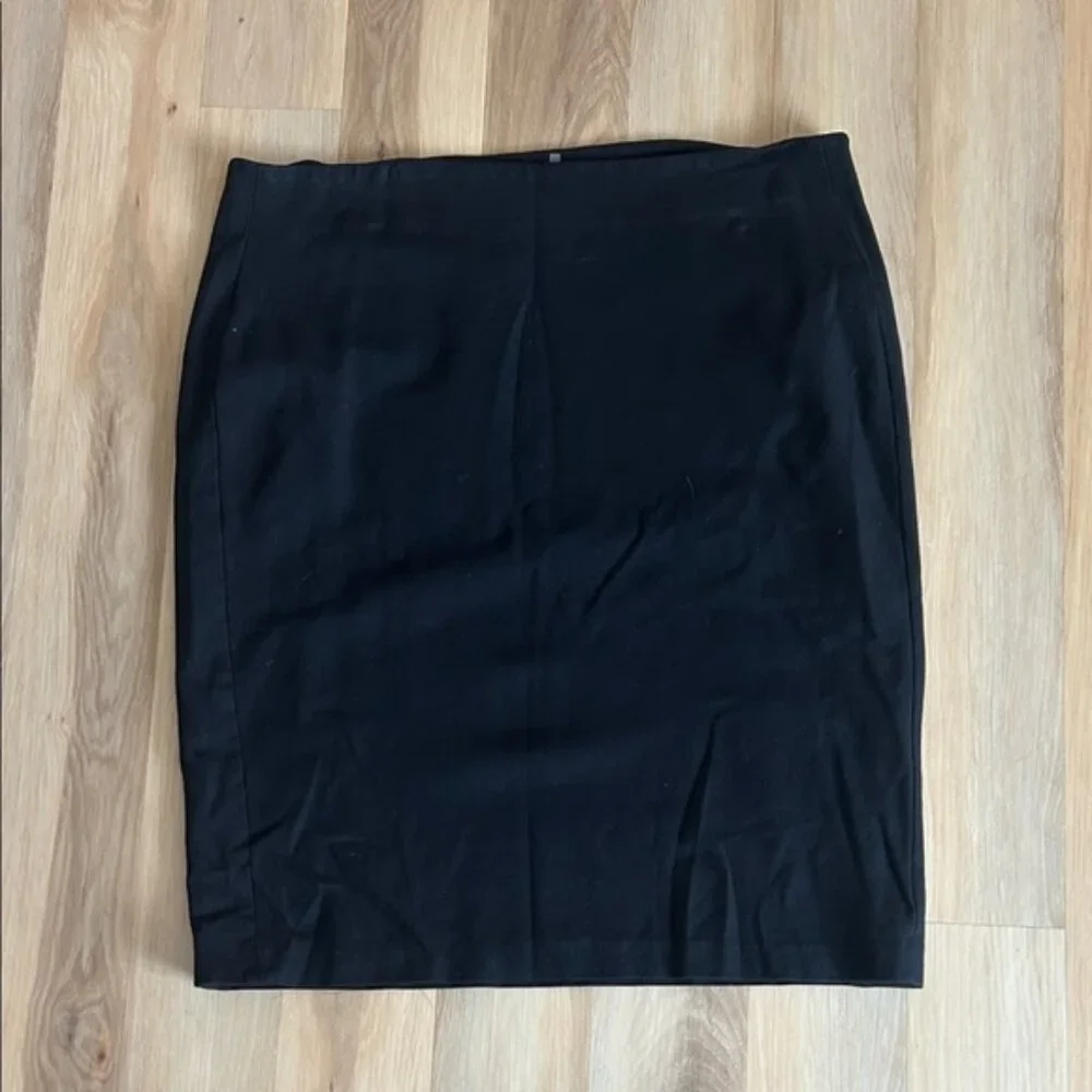 Vince Classic Black Pencil Skirt